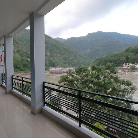 H7 Stay On The Ganges, Yoga & Spa Resort, Rishīkesh Exteriör bild