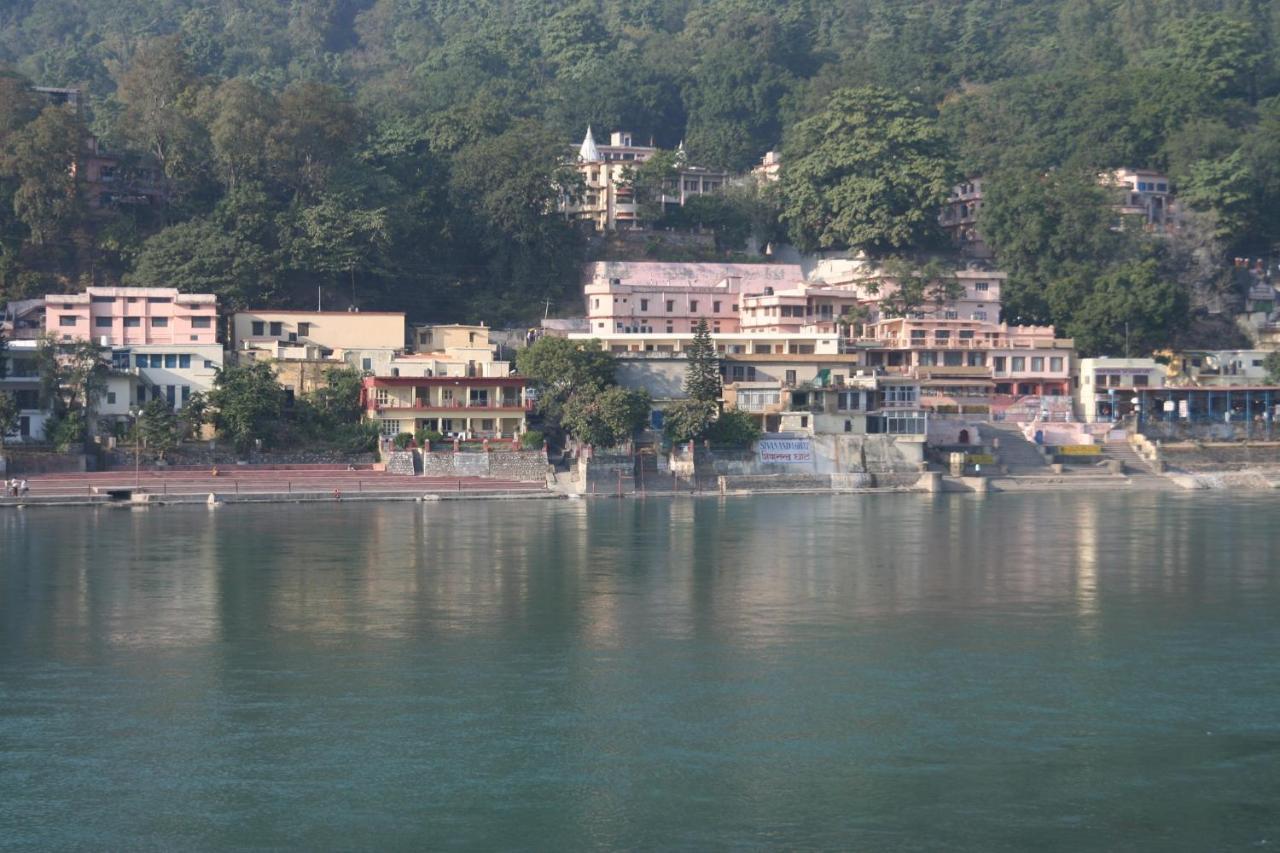 H7 Stay On The Ganges, Yoga & Spa Resort, Rishīkesh Exteriör bild
