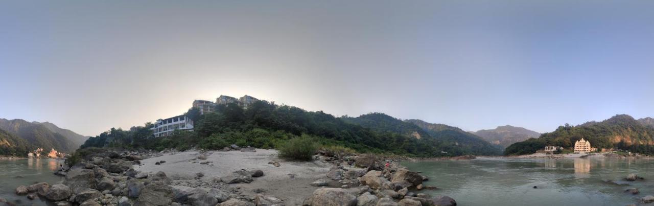 H7 Stay On The Ganges, Yoga & Spa Resort, Rishīkesh Exteriör bild