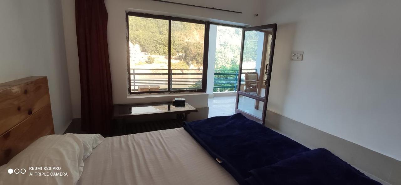 H7 Stay On The Ganges, Yoga & Spa Resort, Rishīkesh Exteriör bild